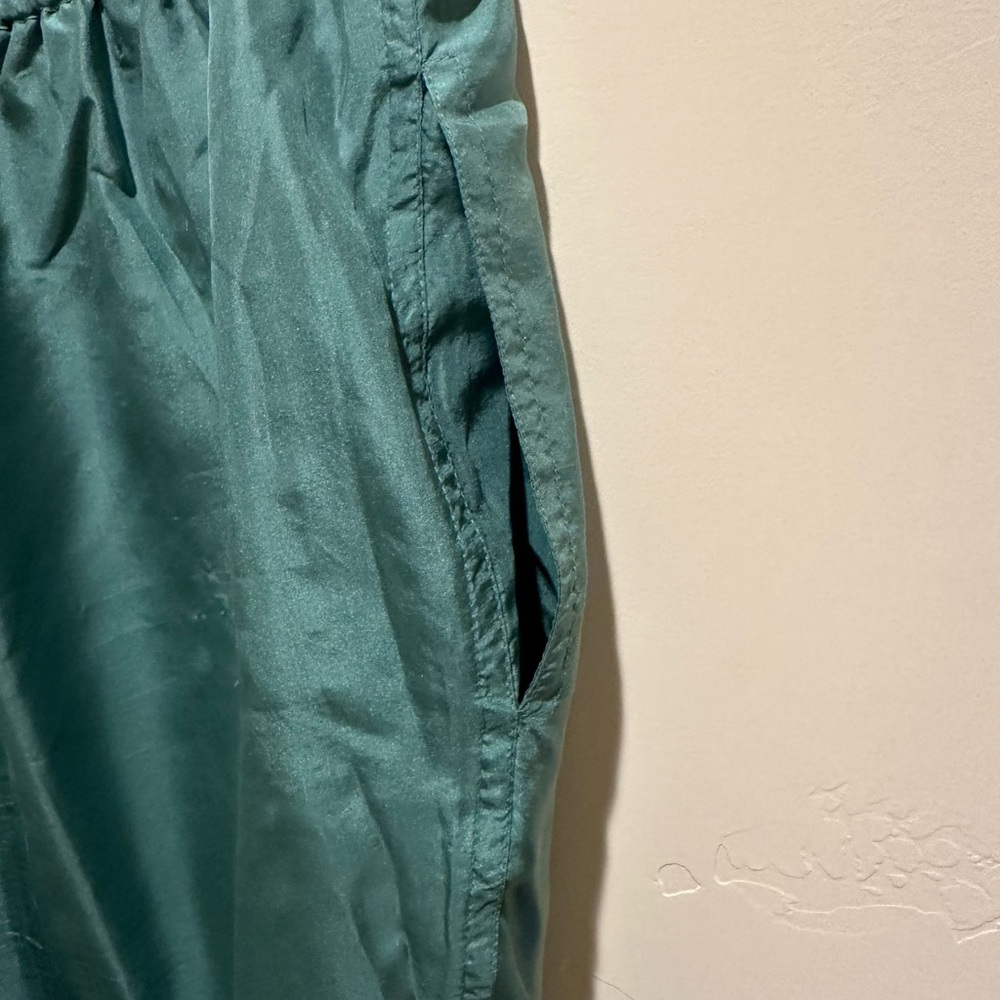 Mureli silk women’s casual suit, size M - Picture 9 of 10